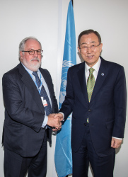 Miguel Arias Cañete Commissioner for Climate  for Climate Action and Energy, with Ban Ki Moon,  General Secretary of UN, at COP20 in Lima, Peru (EU/AFP/Sebastian Castañeda)