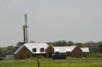Fracking in the Eagle Ford (photo Earthworks)
