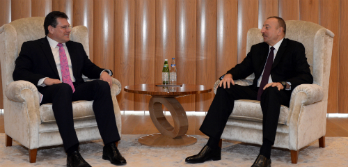 Bilateral meeting between Ilham Aliyev President of the Republic of Azerbaijan on the right and Maroš Šefčovič in Baku 23 Feb 2017-slider